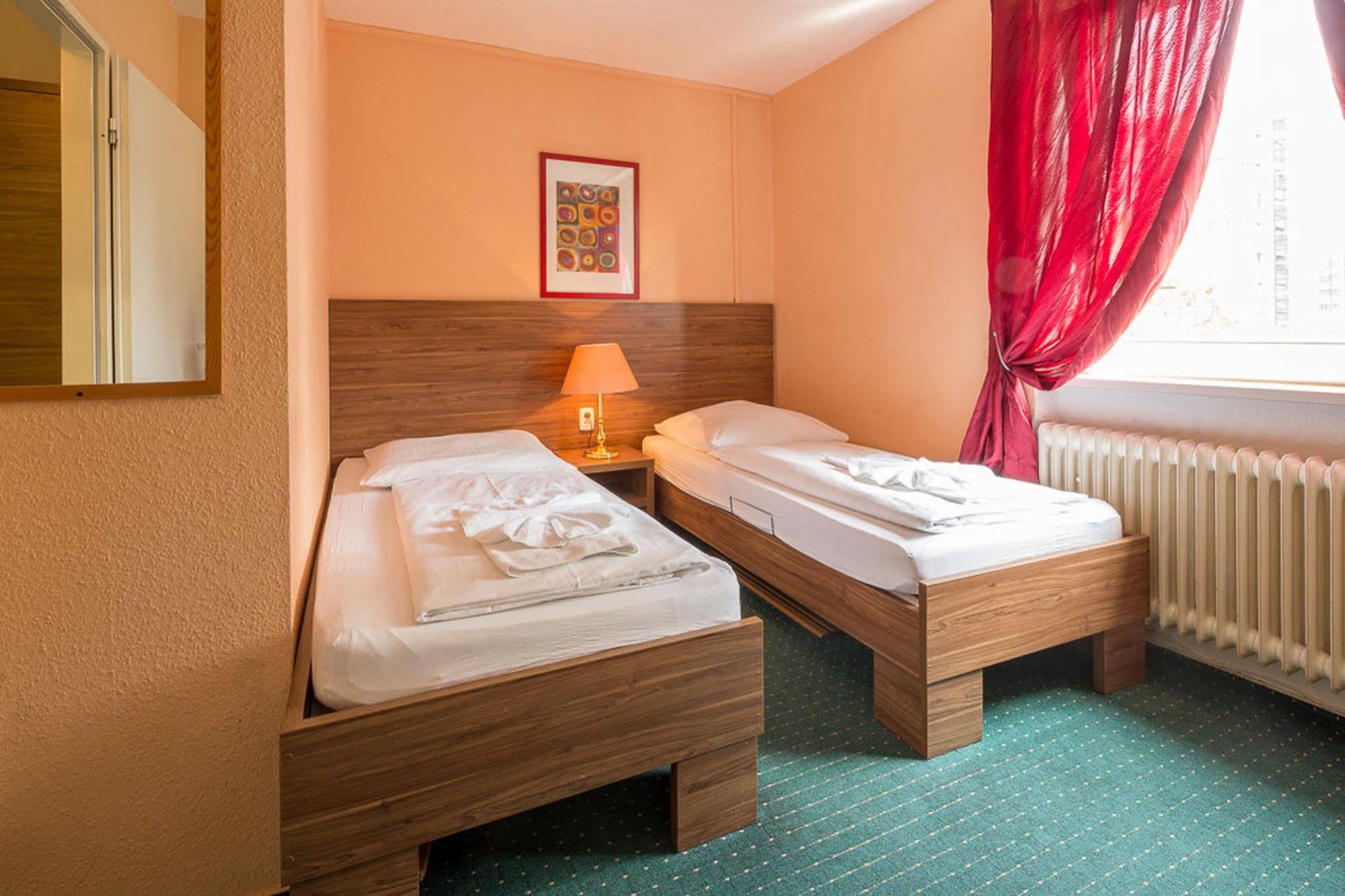 City Hotel Ansbach Am Kadewe Berlin Dış mekan fotoğraf